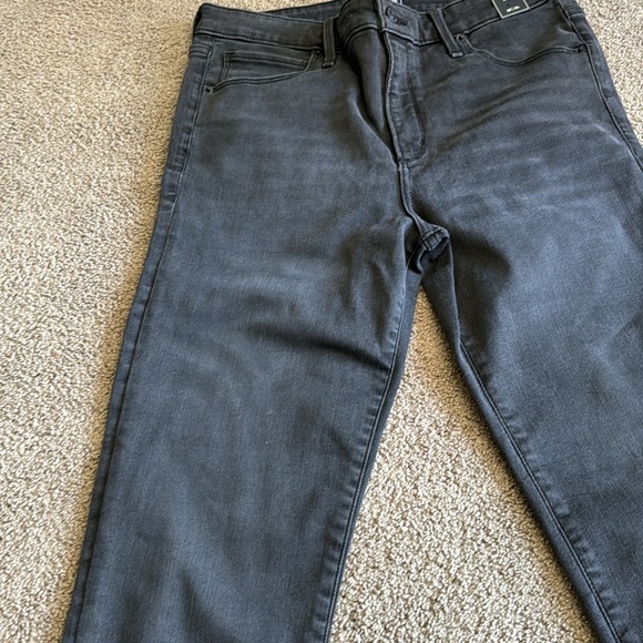 Abercrombie and Fitch high rise ankle - Picture 5 of 5